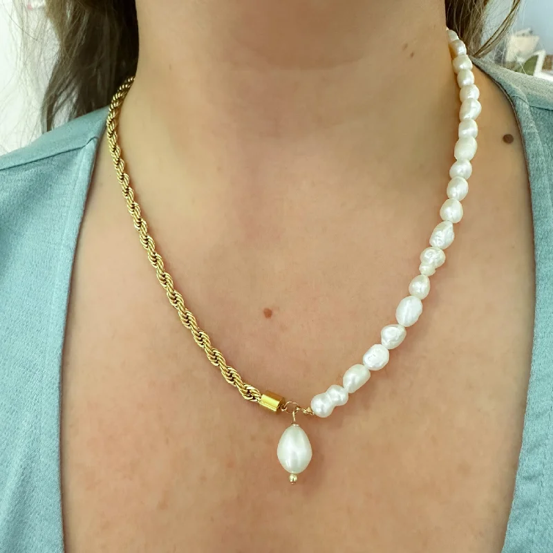 Ladies necklaces for winter festivities -Pearl Rope Necklace