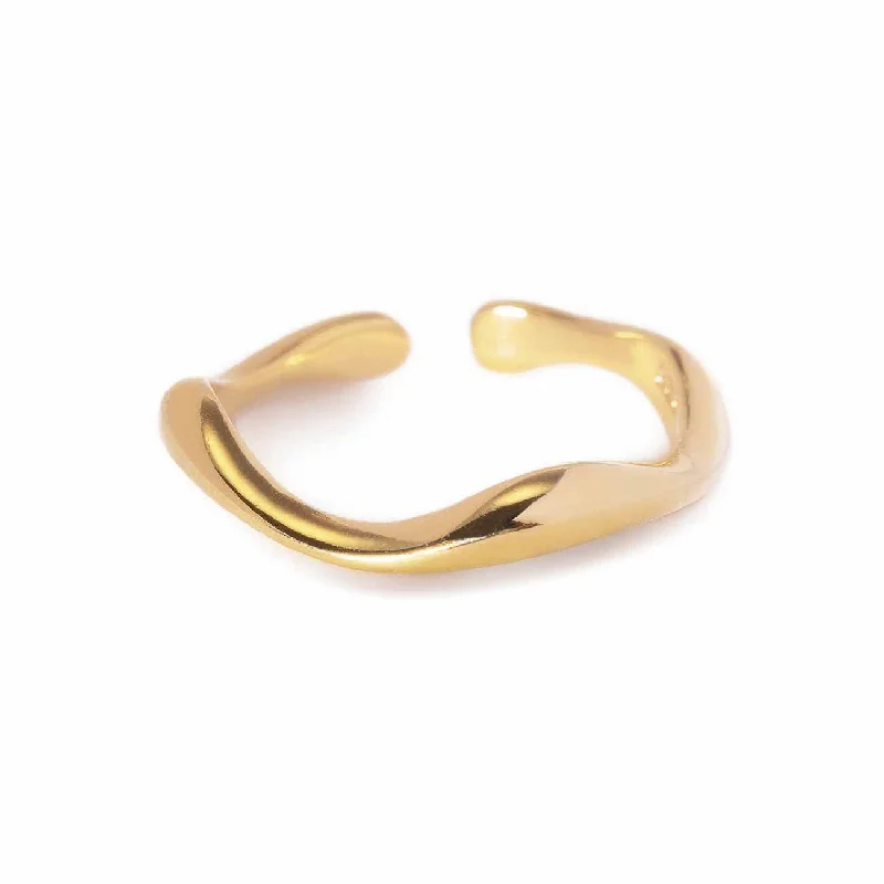 ladies-oval-gold-rings-Dali Wave Stacking Ring