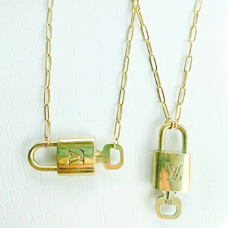 Ladies necklaces for book clubs -Locked Up Necklace