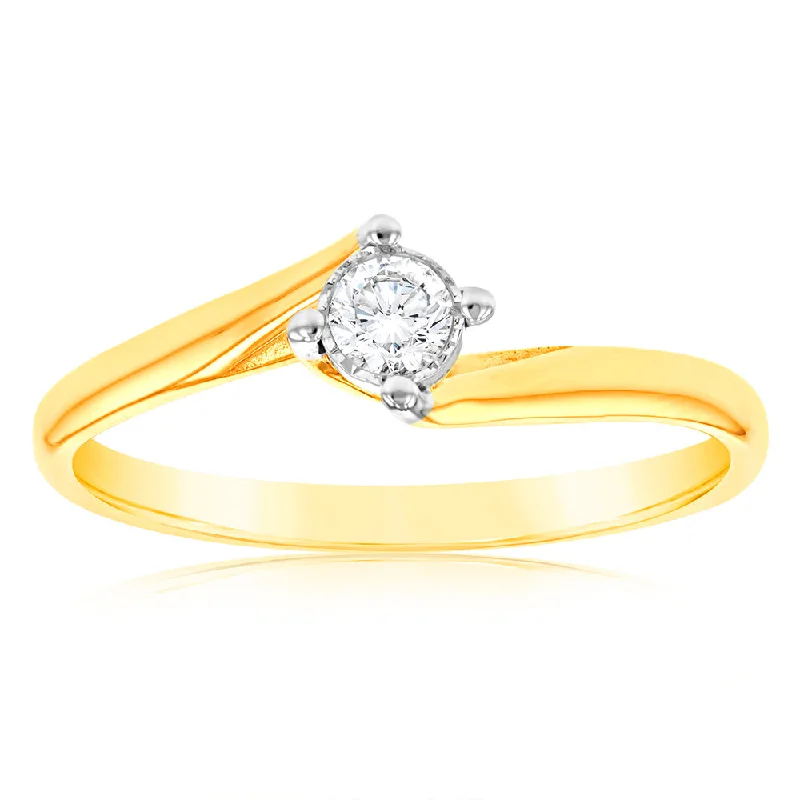 engagement-princess-cut-sapphire-ring-Luminesce Lab Grown Diamond Engagement Ring in 9ct Yellow Gold