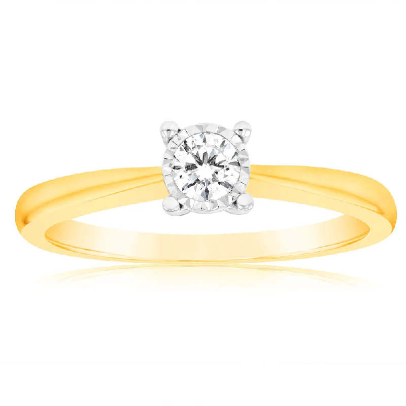 engagement-pear-cut-rose-gold-ring-Luminesce Lab Grown Diamond Engagement Ring in 9ct Yellow Gold